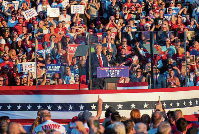 7805122_web1_PTR-TrumpLive27