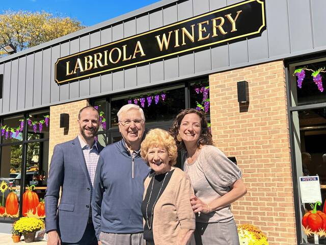7806389_web1_her-winery-101724-11