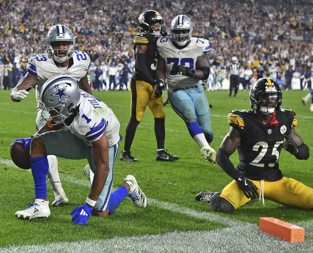 7808508_web1_ptr-steelers11-100724