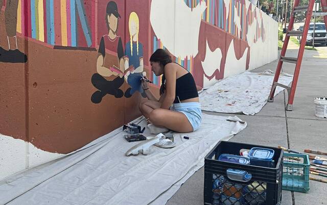 7808519_web1_vnd-SpringMural2