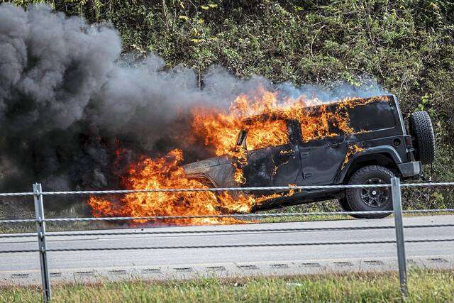 7809614_web1_vnd-28carfire1-100724