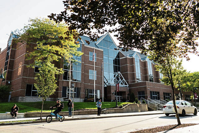 7811746_web1_GTR-CollegeComplete1-101224