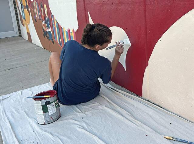 7814687_web1_vnd-SpringMural3