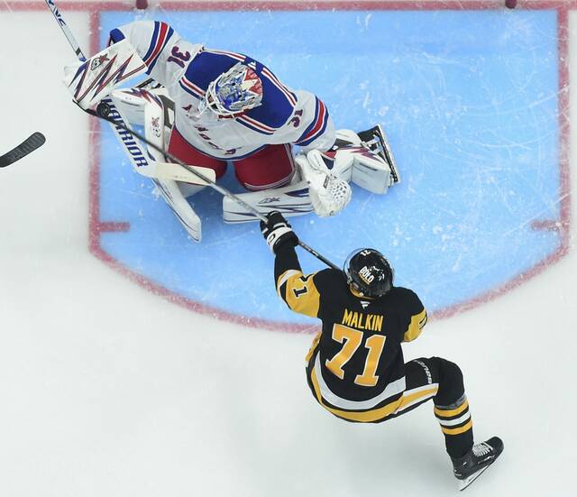 7815850_web1_ptr-PensRangers19-101024