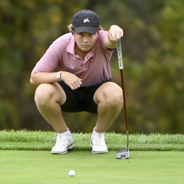 Fox Chapel’s Carson Kittsley shakes off early hiccup at Oakmont to make states