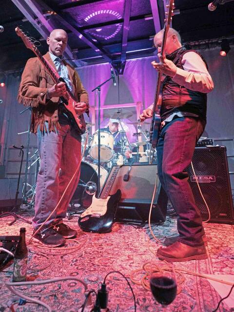 7819608_web1_vnd-rockagainstcancer-101124-2