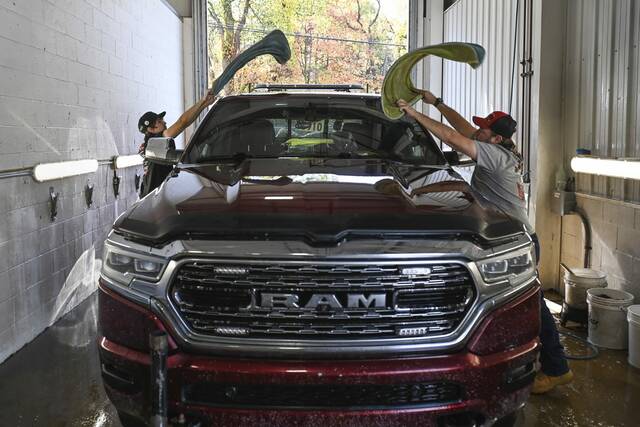 7821182_web1_gtr-inflationcars003-102224