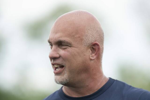 Westmoreland high school football notebook: Greensburg Salem honors Rich Bowen