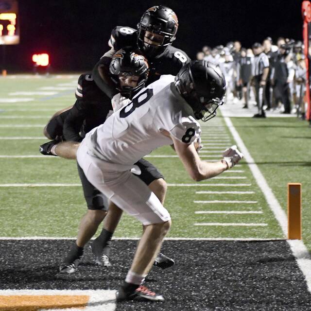 Run-heavy Upper St. Clair takes to air for winning points in showdown with Bethel Park