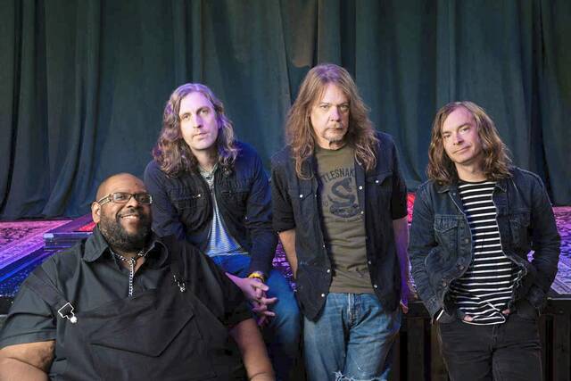 7831661_web1_ptr-SoulAsylum1-101524