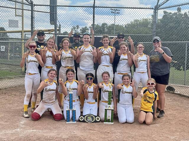 7832319_web1_pt-PTSoftball01-102424