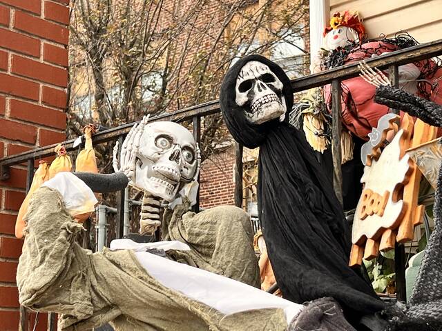 7840692_web1_her-lo-TrickTreatTimes3-102424