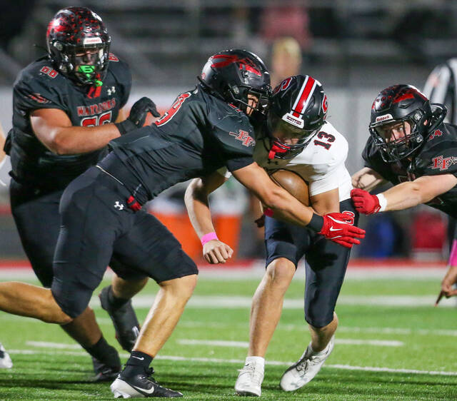 Elizabeth Forward runs away from Southmoreland, takes over 1st place in Interstate Conference