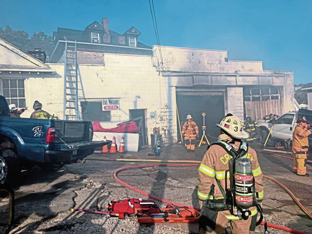 7848854_web1_gtr-GBGfire02-101924
