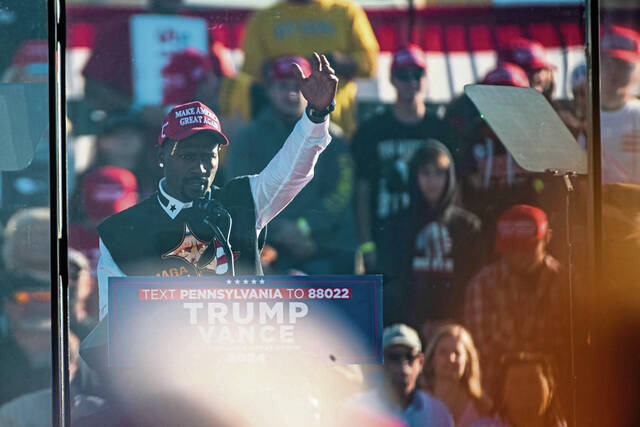 7852254_web1_gtr-TrumpUnity112-102024