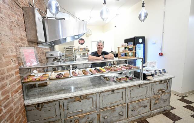 7857093_web1_vep-BuildingGoatDonuts100-101824