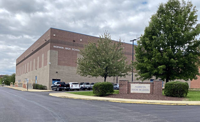 7857679_web1_gtr-NorwinHighSchool-102424