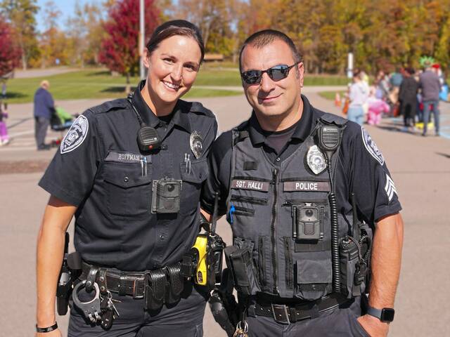 7859841_web1_hj-halloweenparade-103124-16