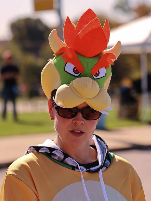 7859841_web1_hj-halloweenparade-103124-6