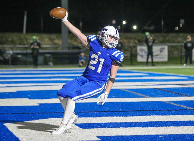 Trinity stuns Belle Vernon to clinch playoff spot; Leopards now at mercy of selection committee