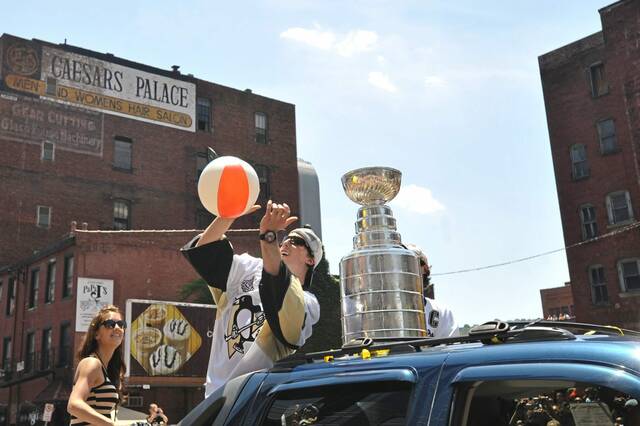 7873848_web1_jmm-parade-16-14