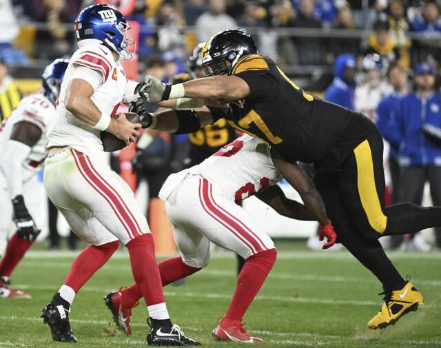 7880523_web1_ptr-SteelersGiants18-102924