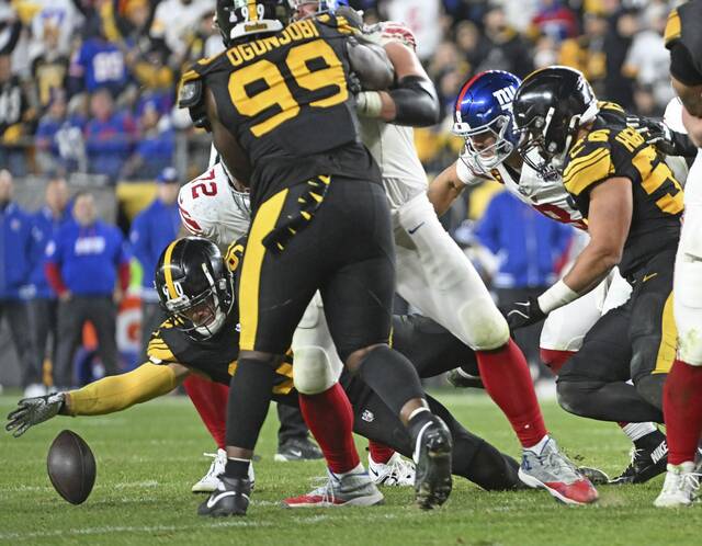 7880523_web1_ptr-SteelersGiants22-102924