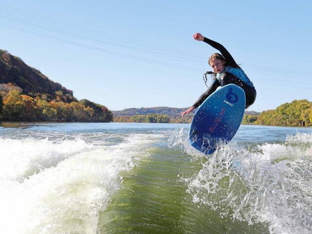7880910_web1_hj-wakesurfing-112124-11