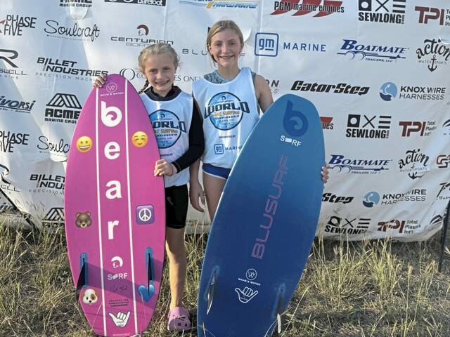 7880910_web1_hj-wakesurfing-112124-3