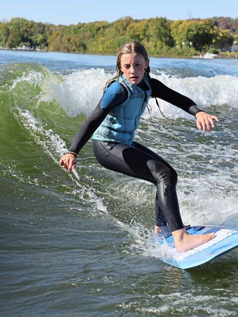 7880910_web1_hj-wakesurfing-112124-8