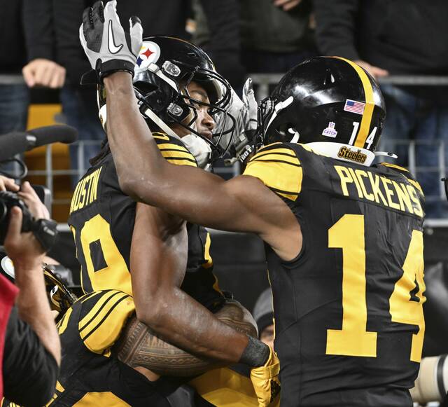 7882342_web1_ptr-SteelersGiants17-102924