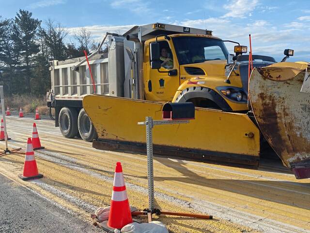 7891405_web1_gtr-penndotplow3