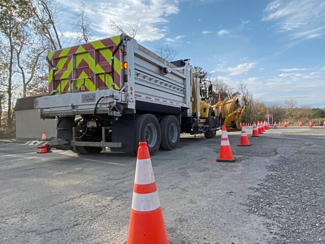 7891405_web1_gtr-penndotplow5