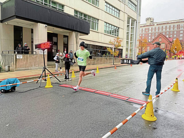 7809293_web1_gtr-LO-TurkeyTrot07-112924