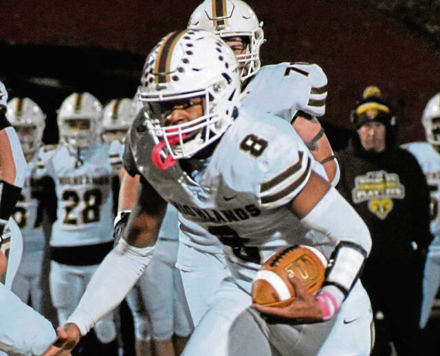 Highlands dominates short-handed Southmoreland in 1st round