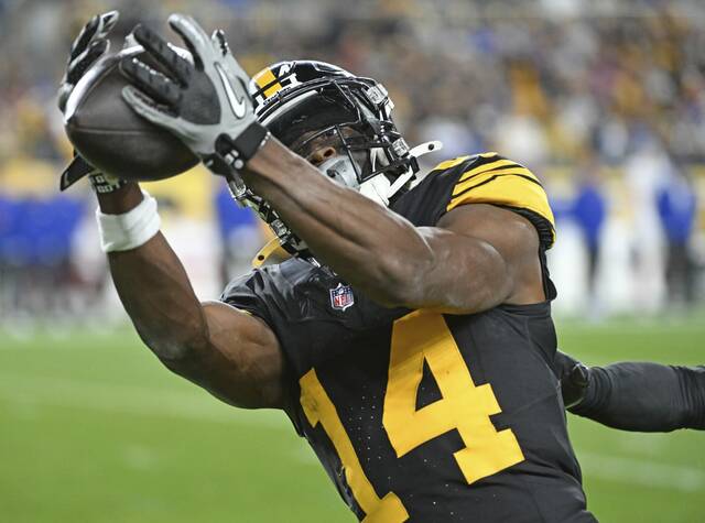 7898453_web1_ptr-SteelersGiants19-102924