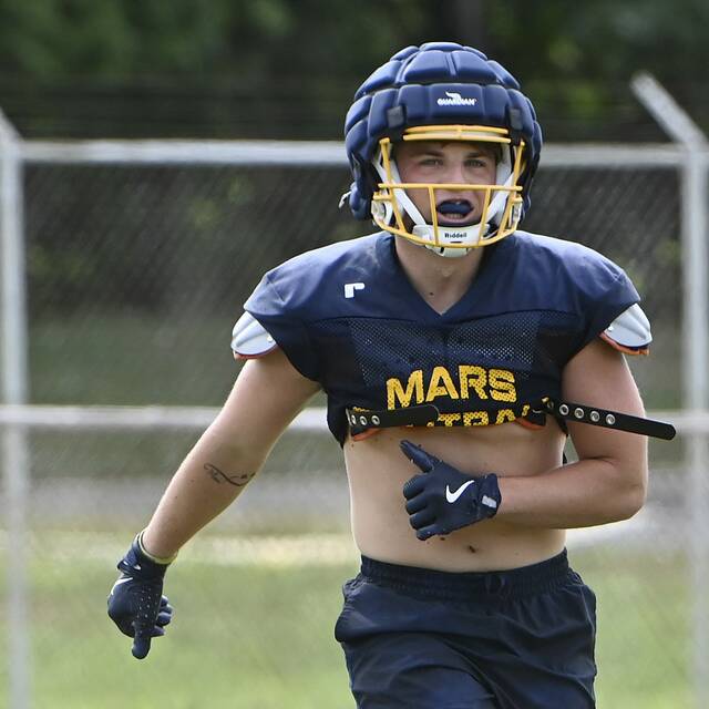 Trib HSSN football player of the week for Nov. 3, 2024<span class="headline-video">Video <i class="fa-solid fa-circle-play"></i></span>