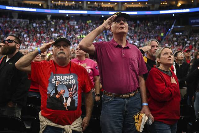 7903050_web1_ptr-Trump008-110524