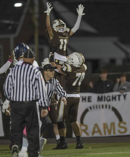 Trib HSSN high school football team of the week for Nov. 4, 2024<span class="headline-video">Video <i class="fa-solid fa-circle-play"></i></span>