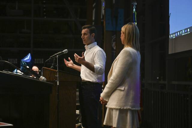 7906833_web1_ptr-ELEX17House004-110624