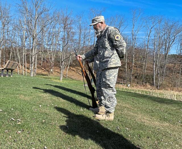 7911598_web1_vnd-veteransgroups06-111124