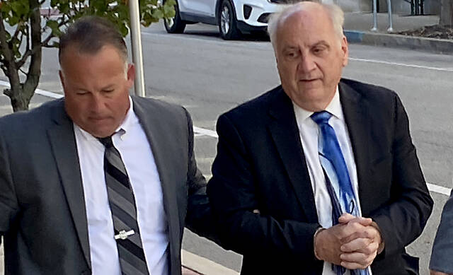 7914764_web1_gtr-attorneyarrest-110824