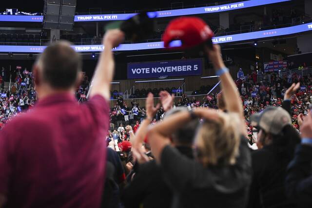 7915217_web1_ptr-Trump019-110524