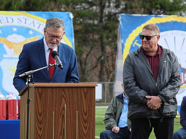 7919698_web1_hj-heroesinductees-112124-3