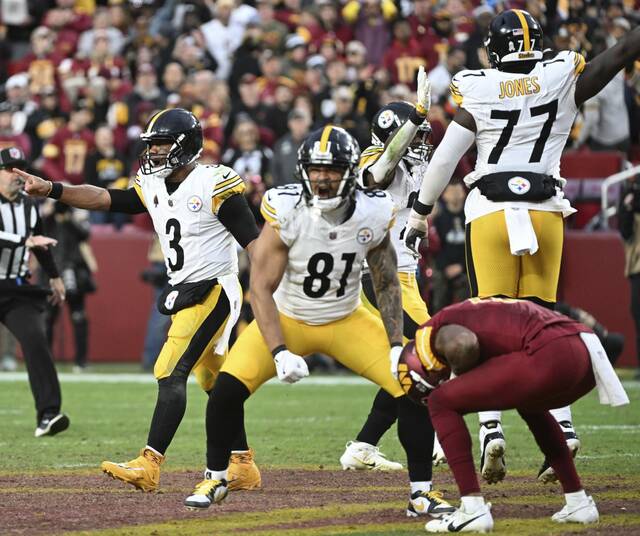 7924001_web1_ptr-SteelersCam06-111124