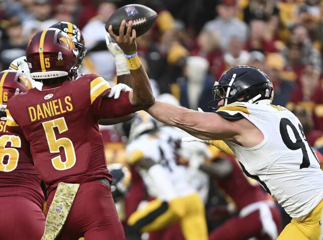 7924001_web1_ptr-SteelersCom12-111124