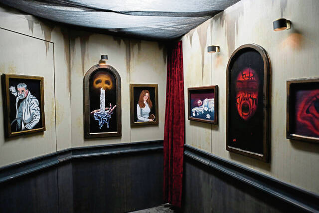 7928710_web1_gtr-HauntedHouse003-111424