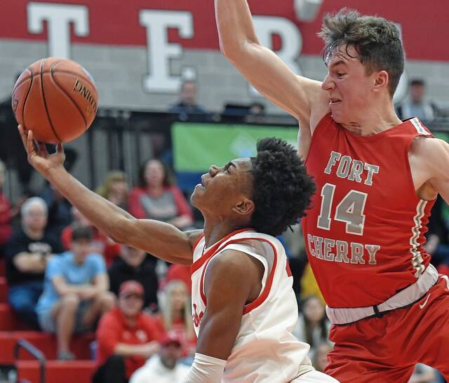 Jeannette hopes success on football field carries over to basketball court