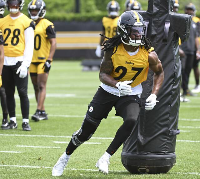 7937966_web1_ptr-Steelers03-071724
