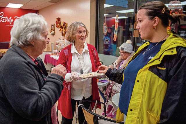 7939081_web1_gtr-lo-ladiesnight10-112424